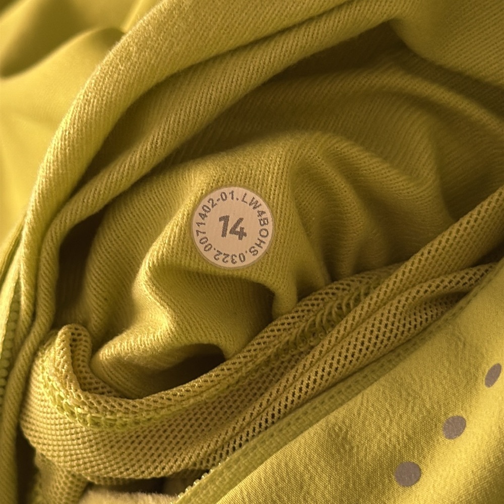 Lululemon Cross Chill Jacket *RepelShell in Wasabi Green Sz 14! - Picture 11 of 12